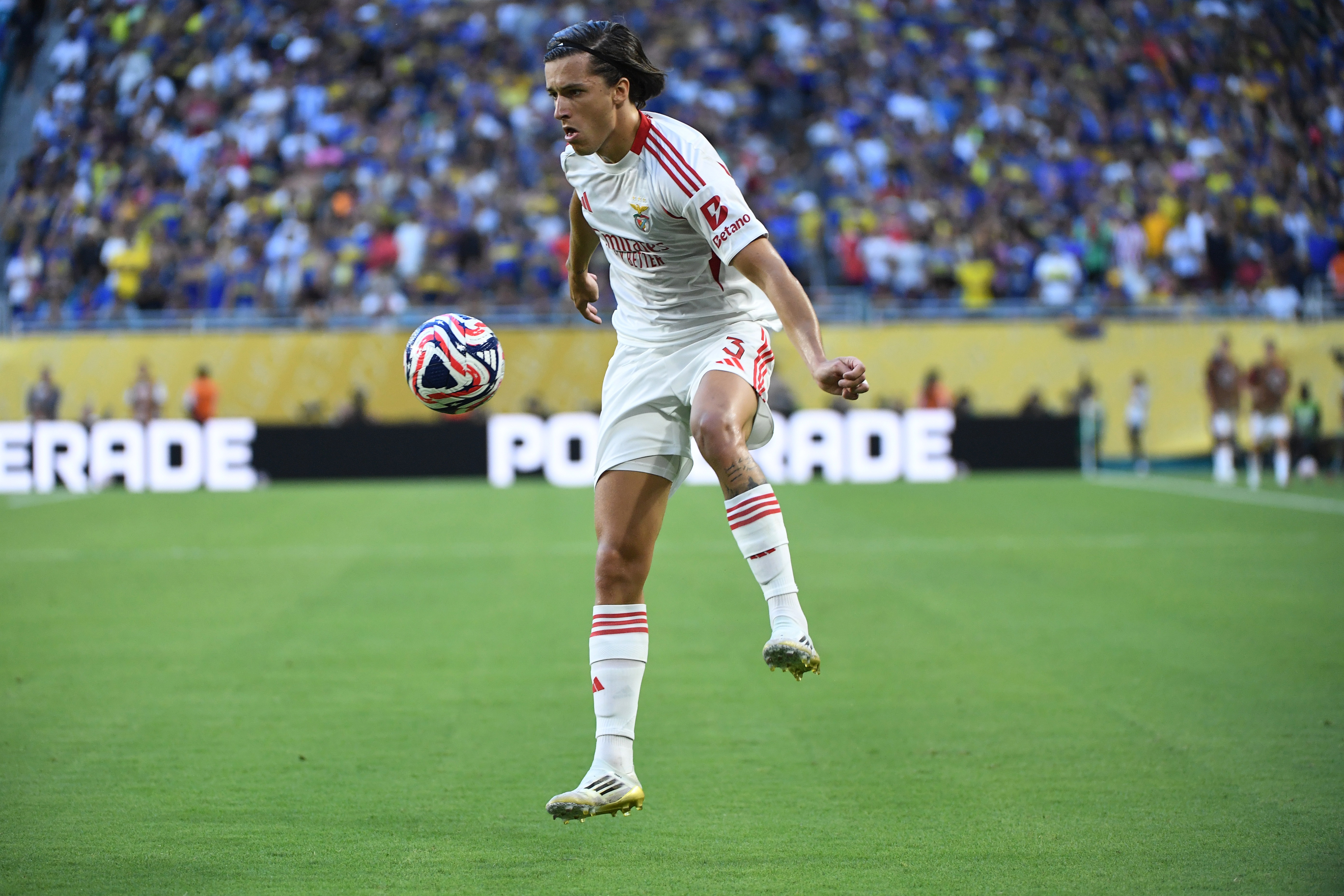 猛涨！22岁A费被本菲卡买断时身价700万，现5000万左边卫世界第3